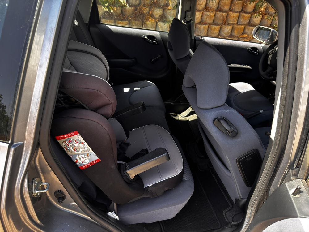 Honda Jazz 1.2 2005 – Económico, a Gasolina, com Teto de Abrir!