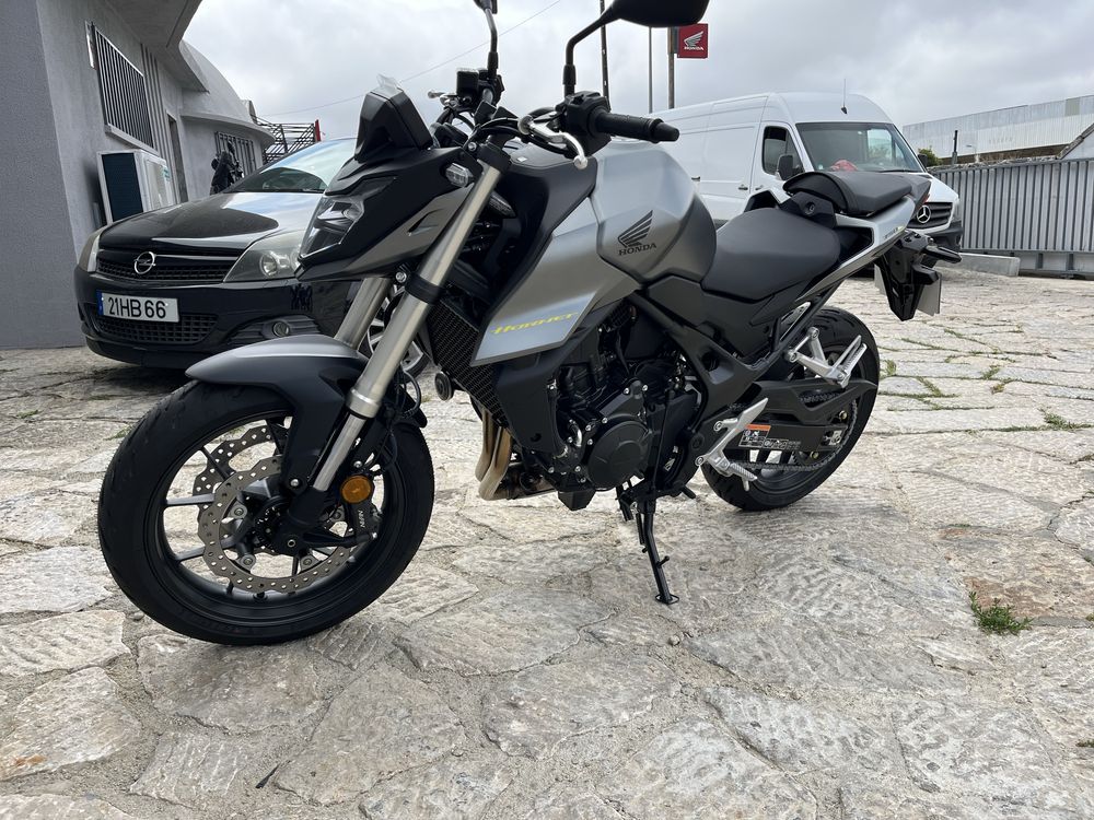 Honda hornet 750