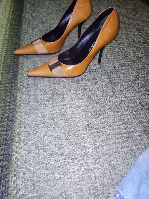 Взуття   жіноче 39р.