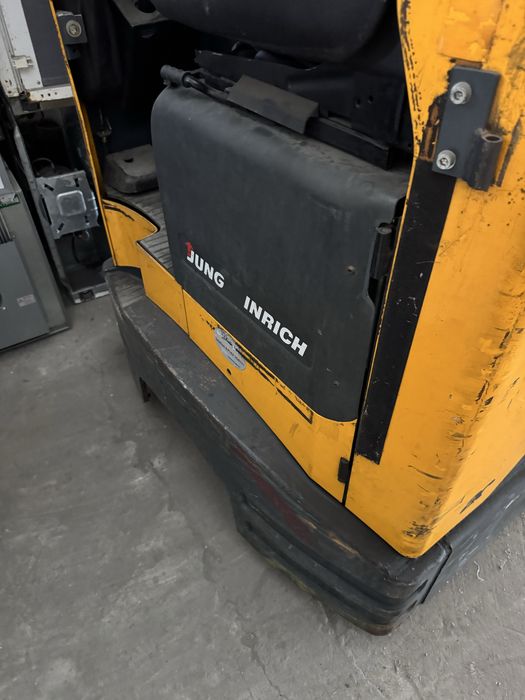 Навантажувач Штабелер-Річтрак Junghenrich