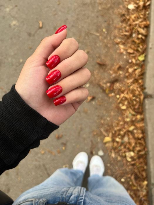 Запрошую до себе на манікюр