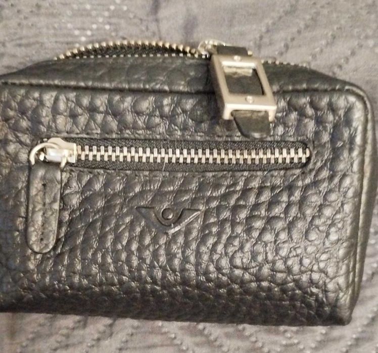 Mała torebka kopertówka lub portfel