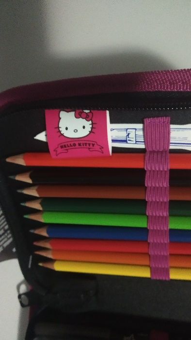 Estojo Completo HELLO KITTY Sanrio License ORIGINAL 30 peças NOVO