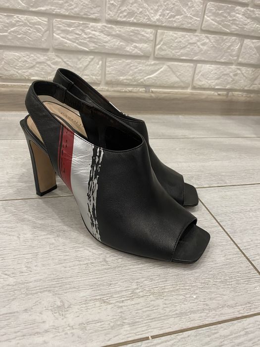 Жіночі шкіряні босоніжки 40р.