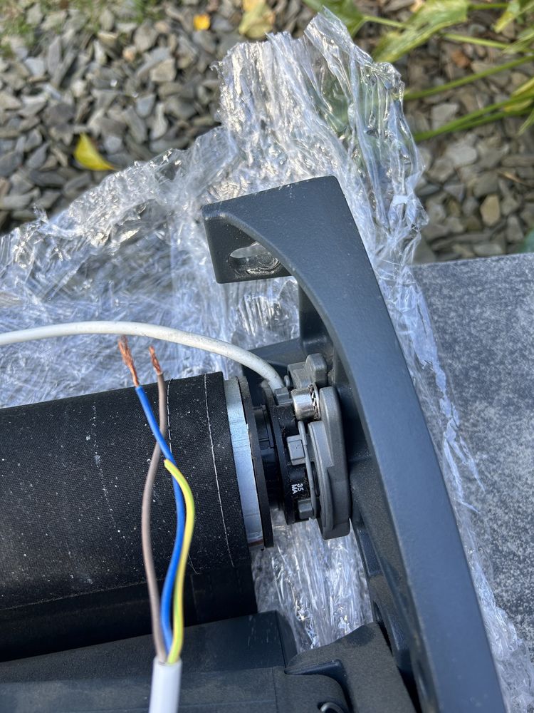 Markizy okienne elektryczne