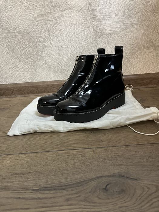 Продам женские лаковые ботинки Zara