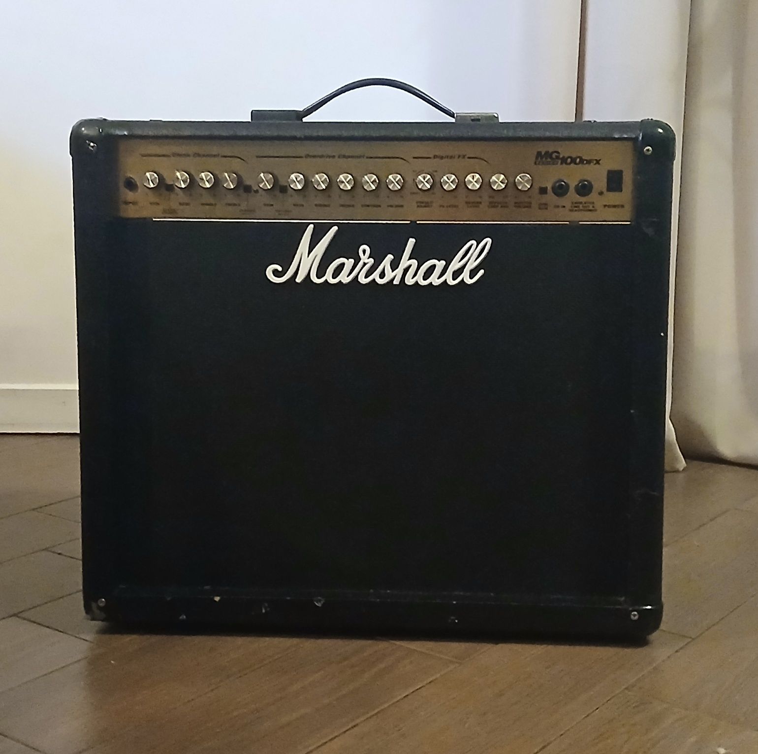 Wzmacniacz gitarowy Marshall MG100DFX