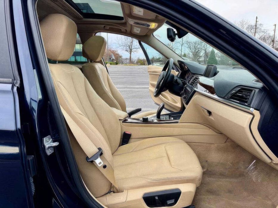 BMW 3 Series 320i      2014