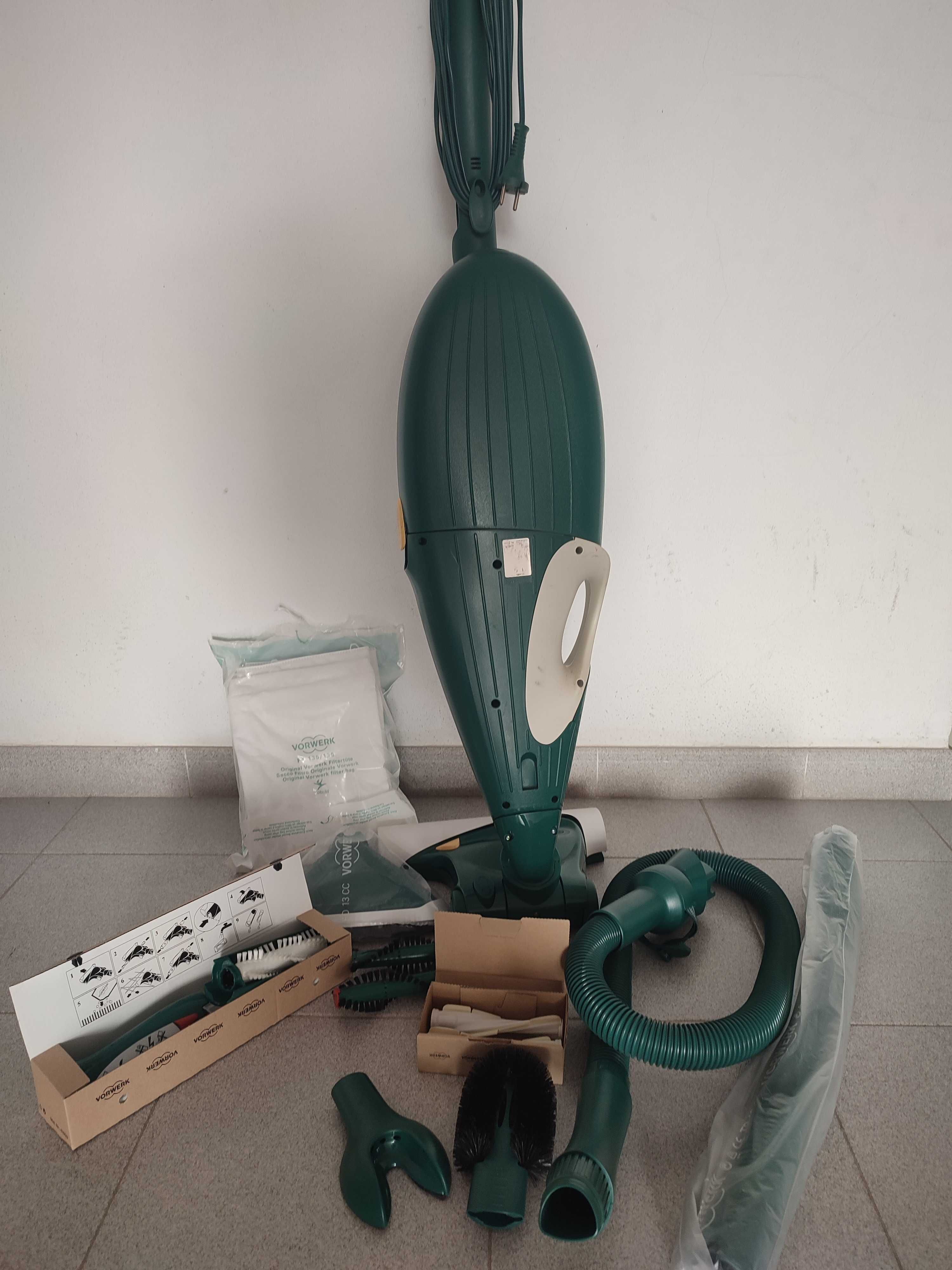 Aspirador Vorwerk Kobold vk136 com EB360 (usado)