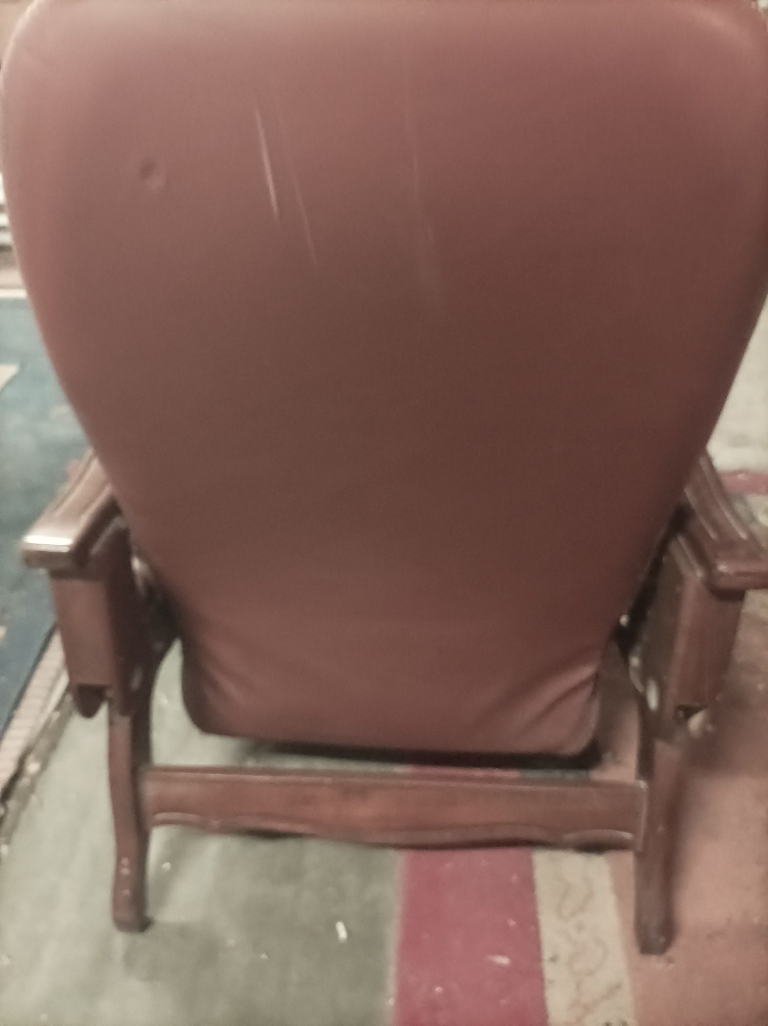 Stary fotel, skóra,rozkładany z regulacją