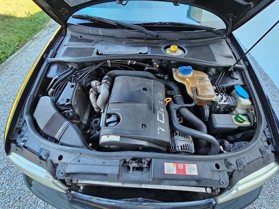 Audi A4 Sw 1.9TDi 110Cv 10/1999