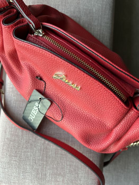 Mala de senhora Guess