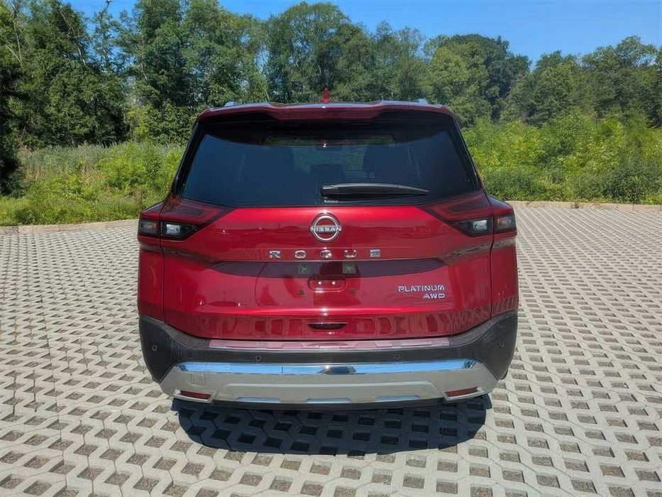 Nissan Rogue Platinum      2022