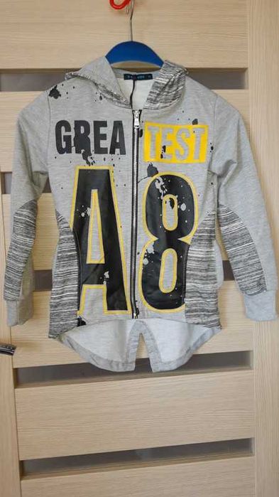 Nowa Bluza chłopięca szara r.122/128.