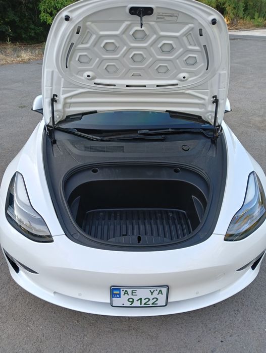 Tesla model 3 performance