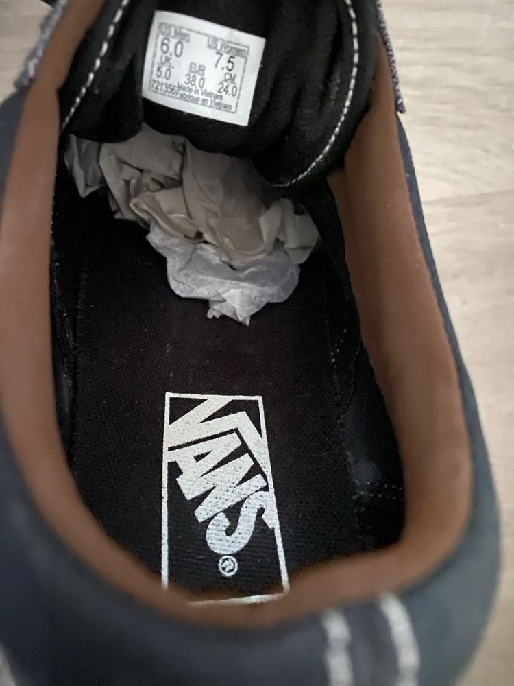 Оригінальні кеди Vans. Old school
