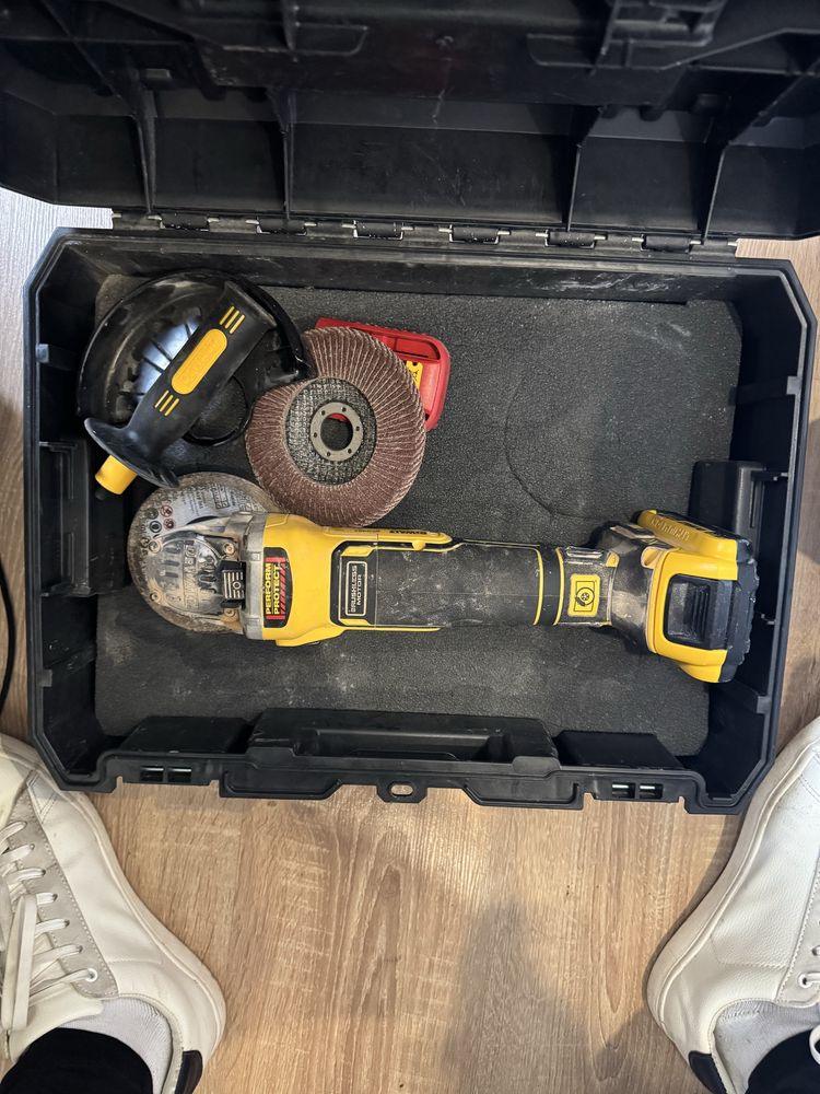 Kit ferramentas dewalt barato e com nota