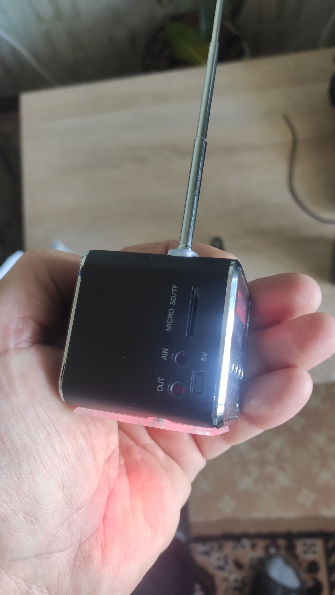 Bluetooth  цифрова колонка FM радио USB AUX TF мини динамик блютуз