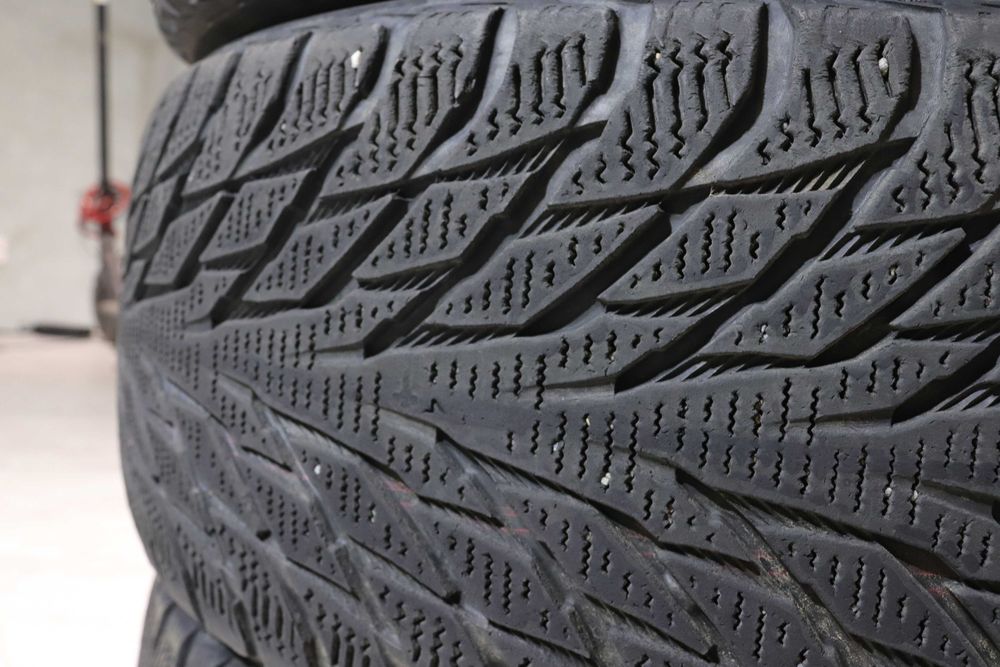 Зимова гума Nokian Hakkapeliitta R2 205/55 R16