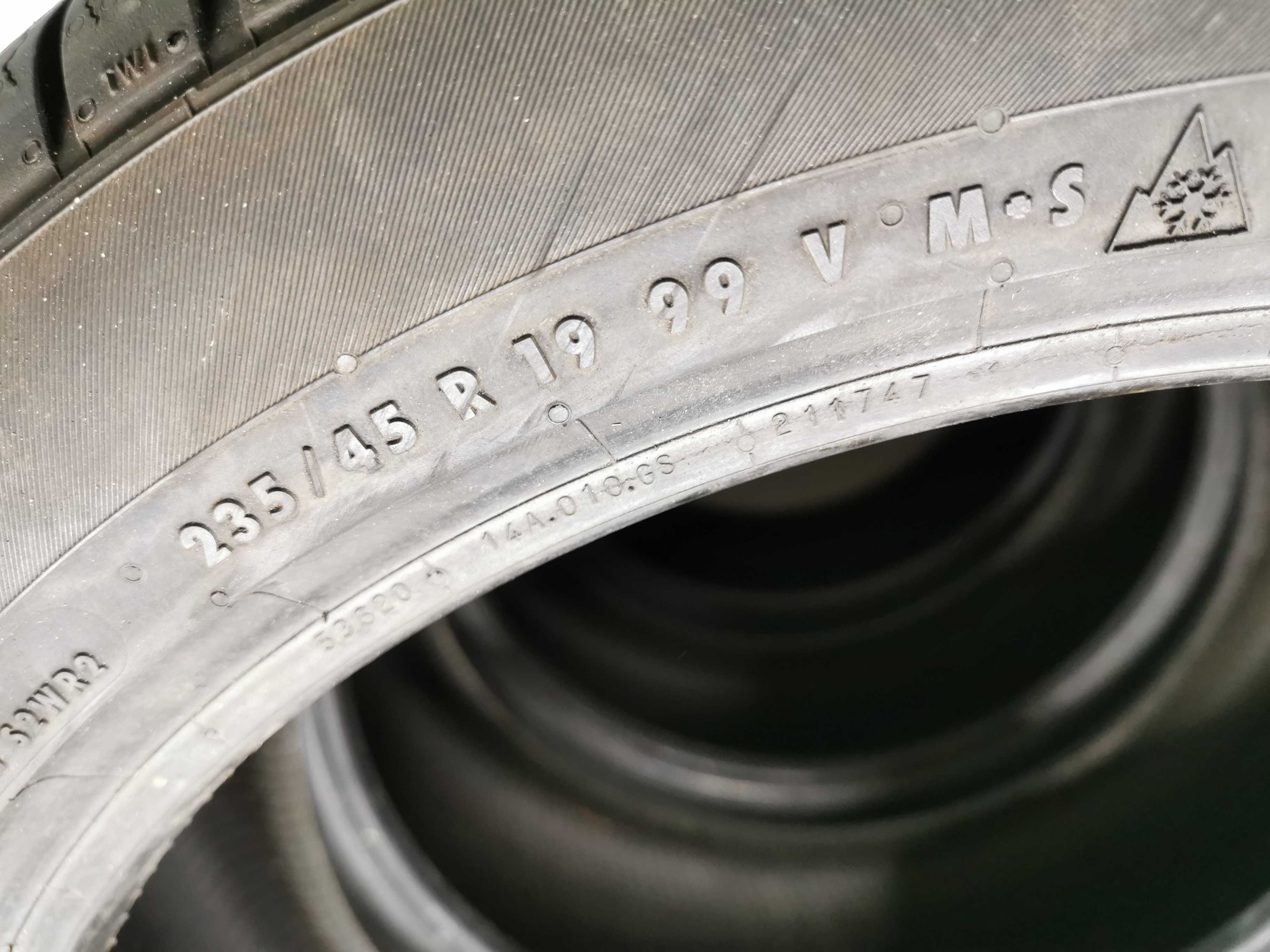 Continental ContiWinterContact TS830P 235/45r19 99V Rant N0899