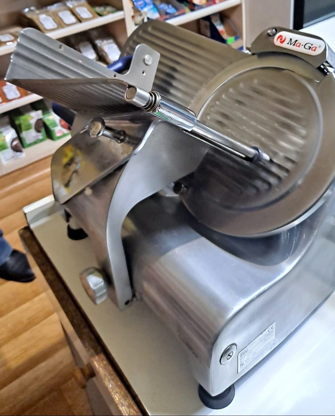Krajalnica Ma-ga 210p