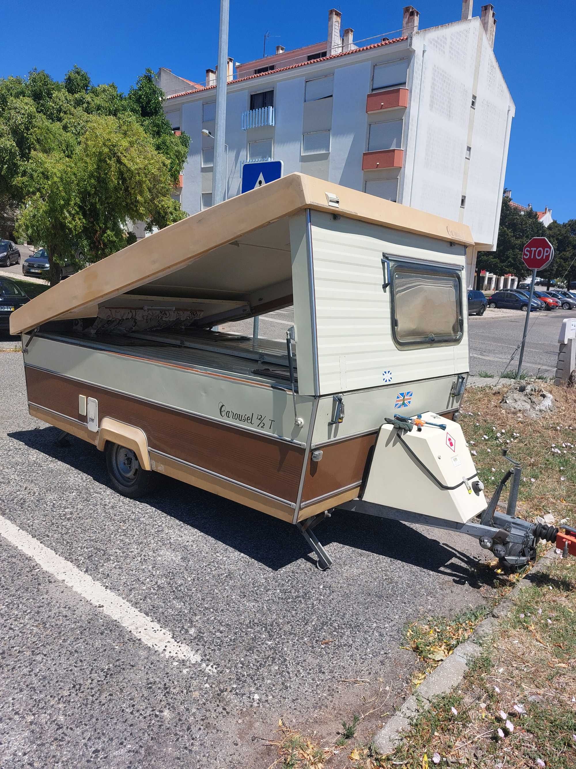 Caravana Rebativel Gobur Carousel com agua quente e WC