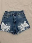 Calções jeans novos