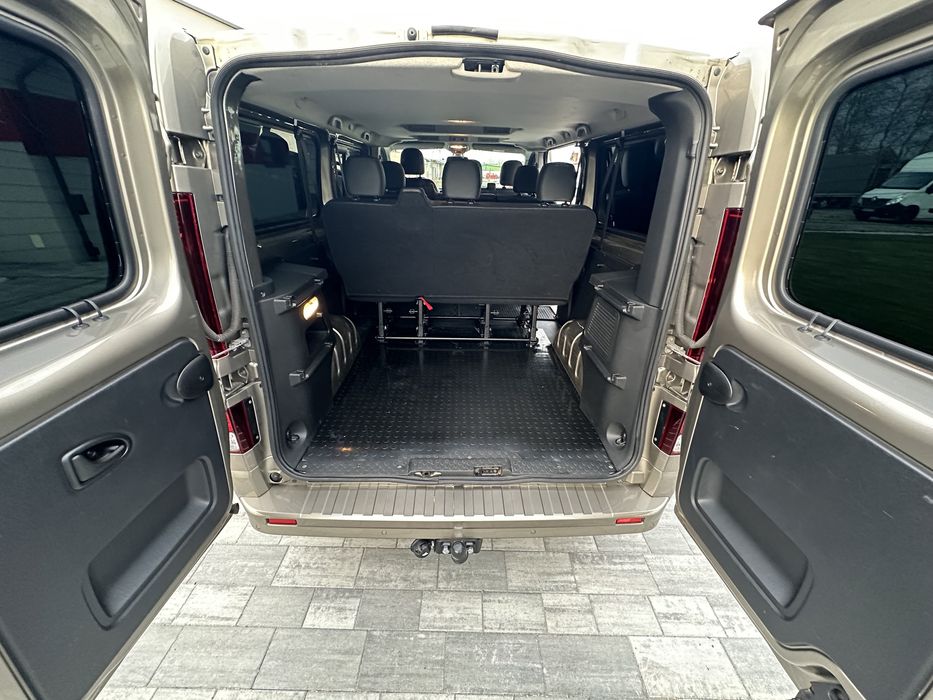 Wynajem Bus 8 9 osobowy Renault Trafic Long wolne terminy wakacje  26