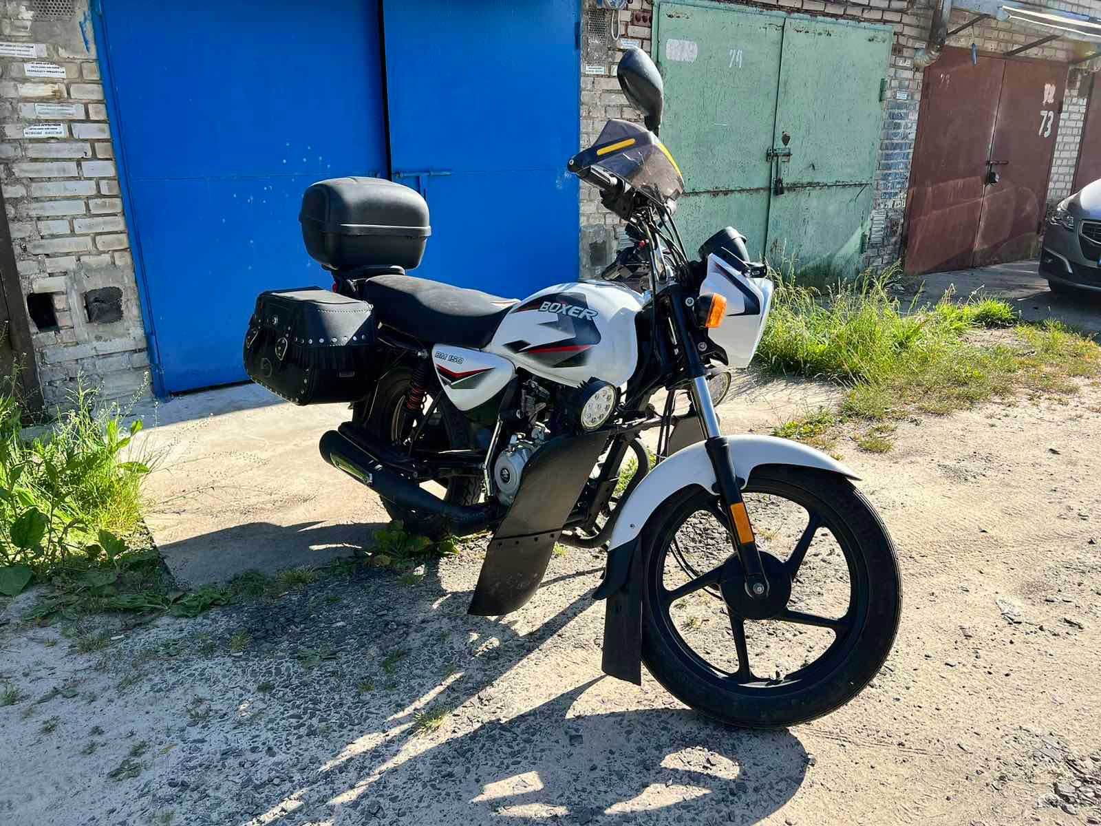 Мотоцикл Bajaj Boxer