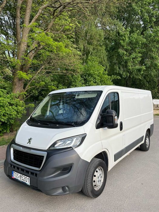 Zadbany BUS dostawczy blaszak Peugeot Boxer faktura 23% cena brutto