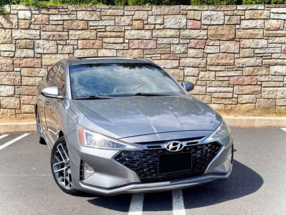 Hyundai Elantra Sport      2019