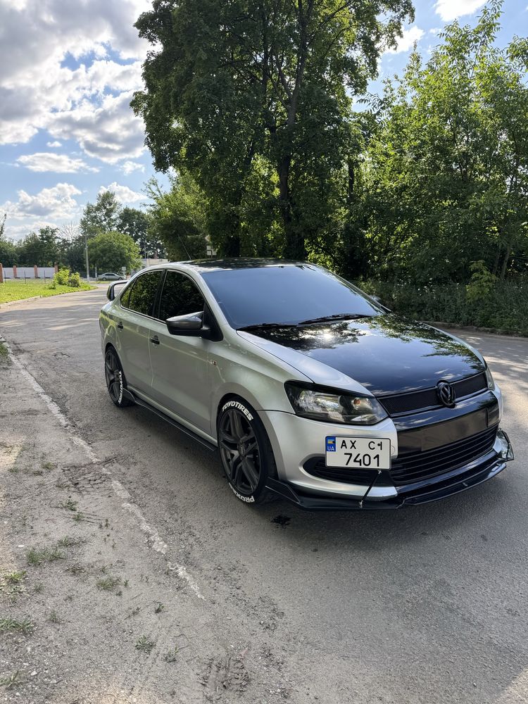 Polo sedan 1.6 (2011г)