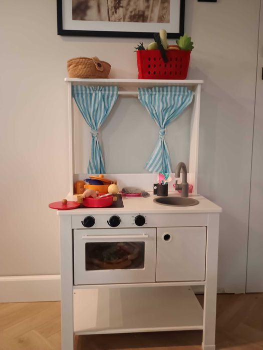 Kuchnia dziecięca ikea duktig + ponad 70 akcesoriów do zabawy