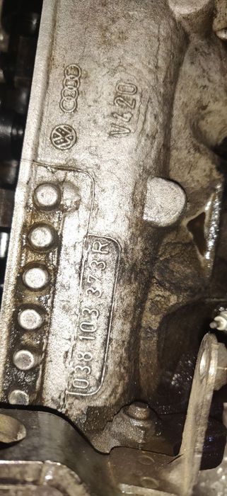 Головка блоку циліндрів