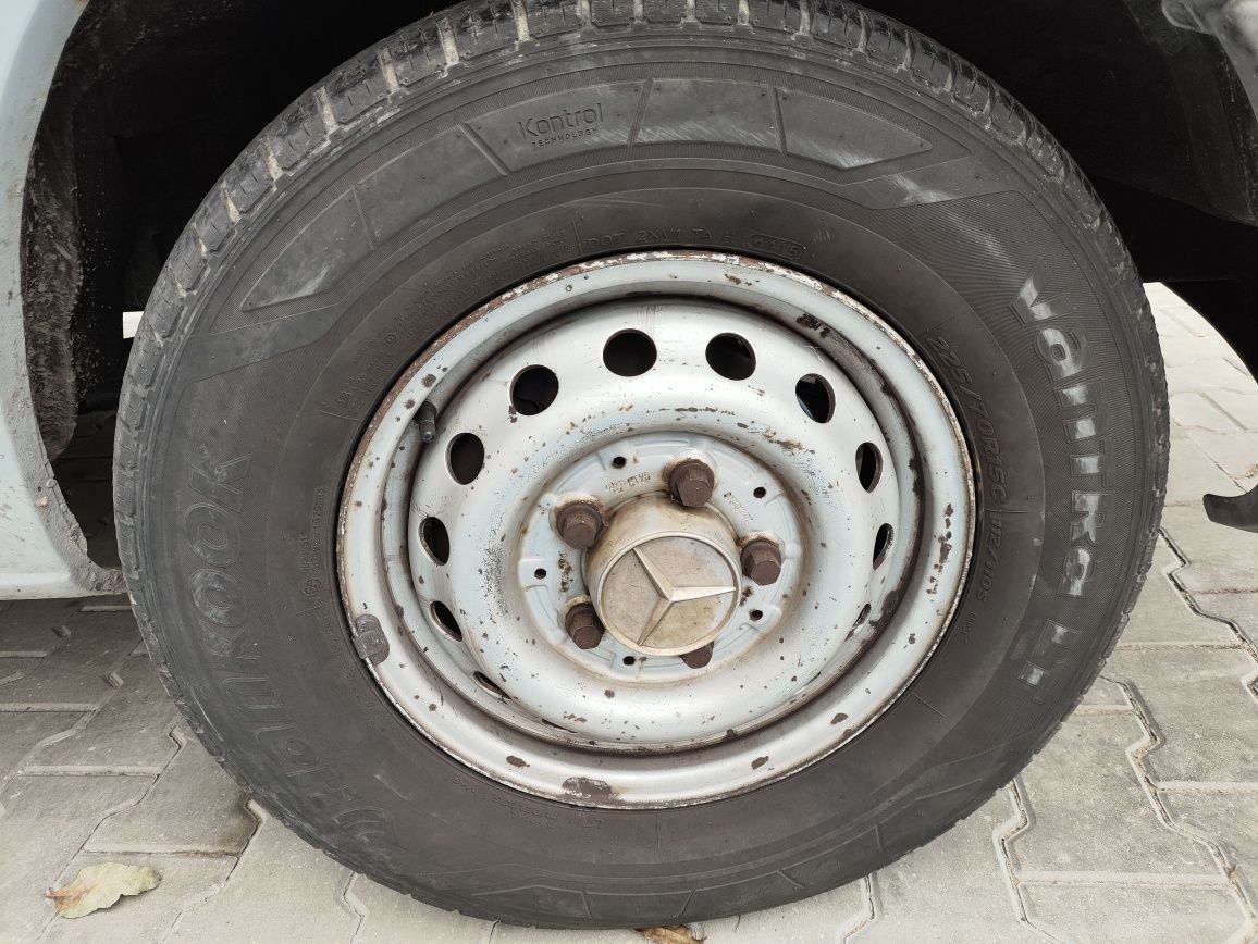 Opony 225/70/15c letnie Hankook vantra dostępne 4szt.