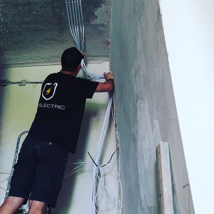 Послуги Електрика. Електромонтажні роботи