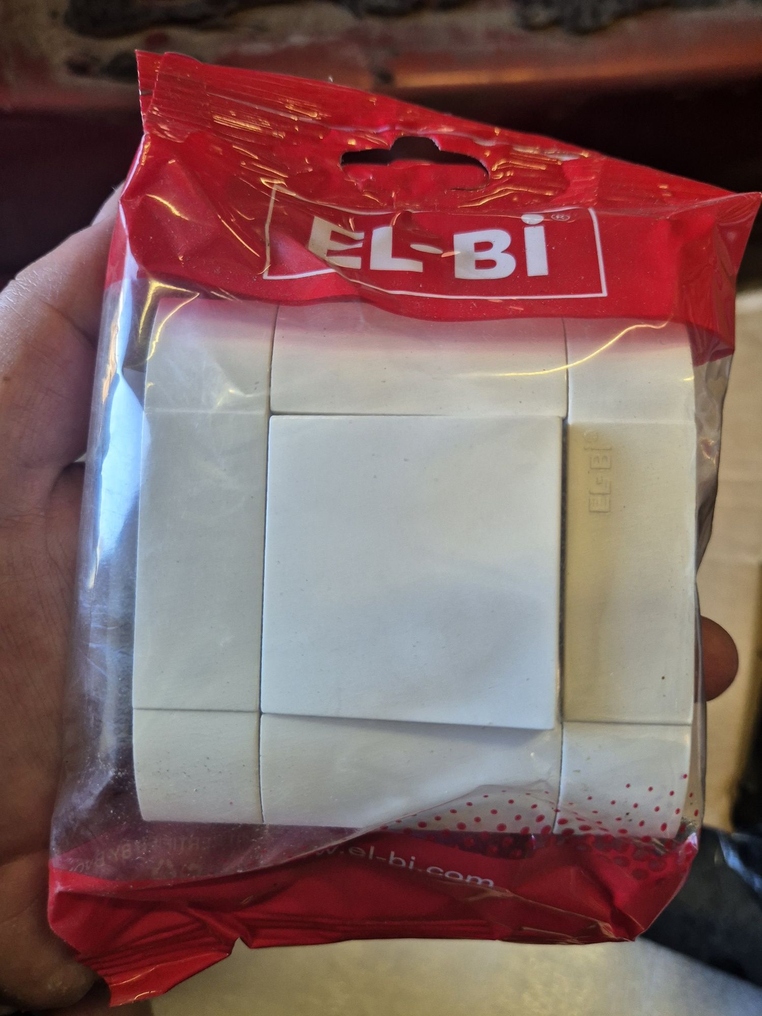 Вимикачі EL-Bi, вимикач накладний, внутрішній.