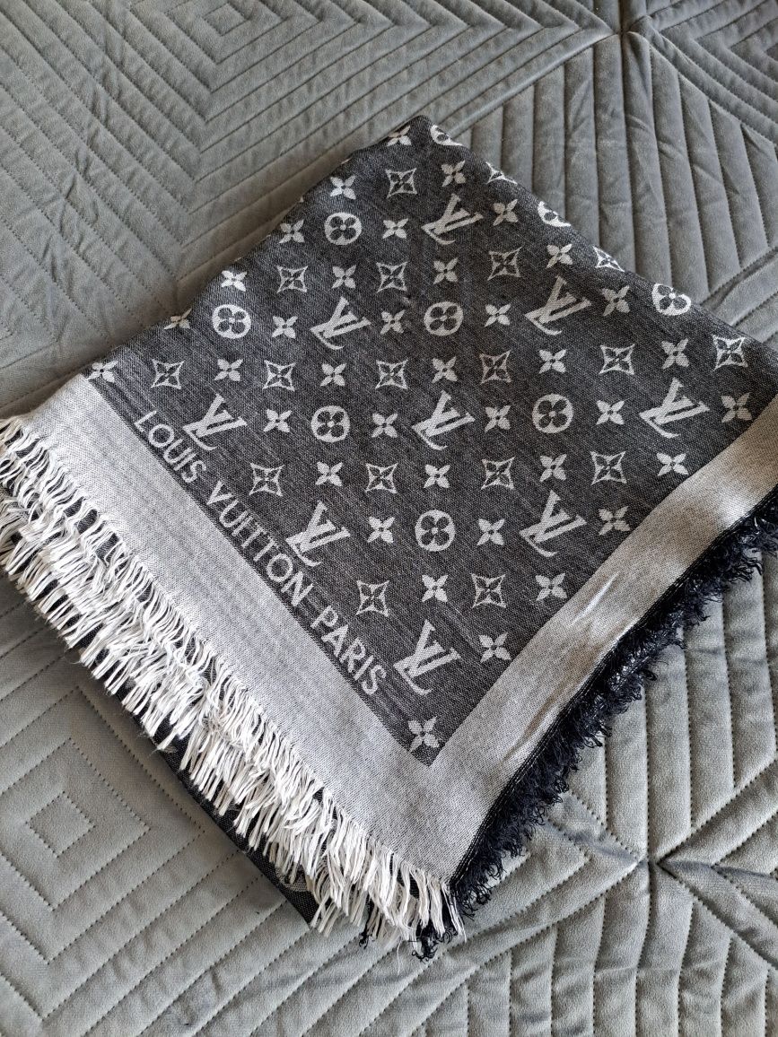 Chusta Louis Vuitton