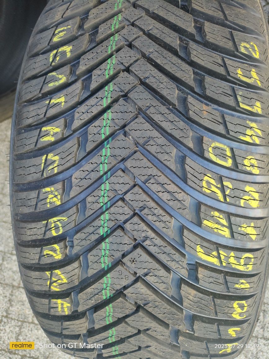 1x Nokian Weatherproof 255/40R19 100V XL 1 sztuka całoroczna