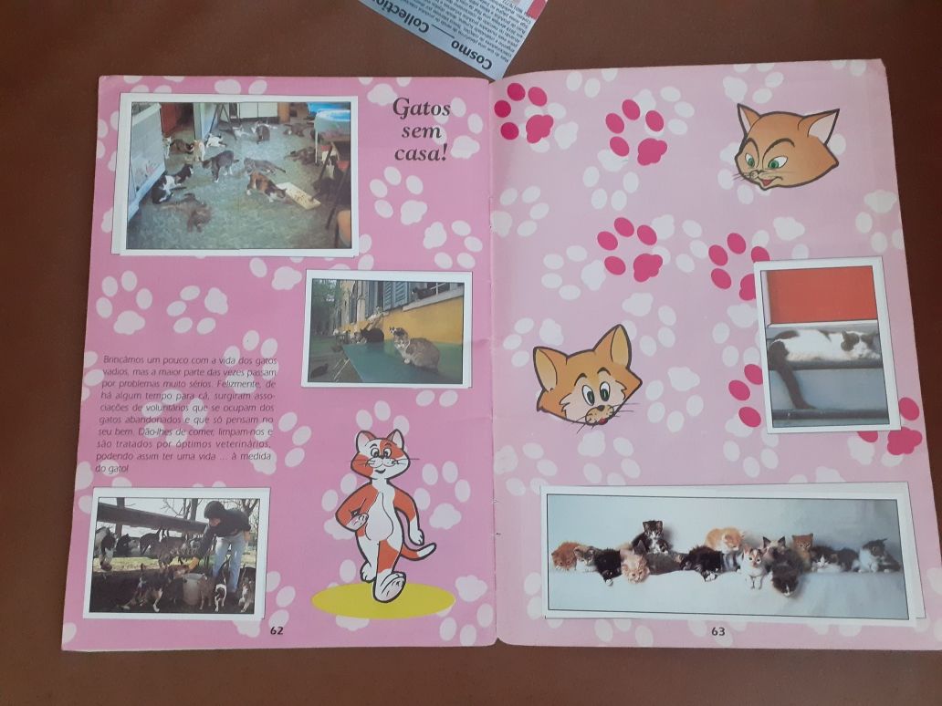 Caderneta Completa Cães e Gatos 1993 com todos os cromos