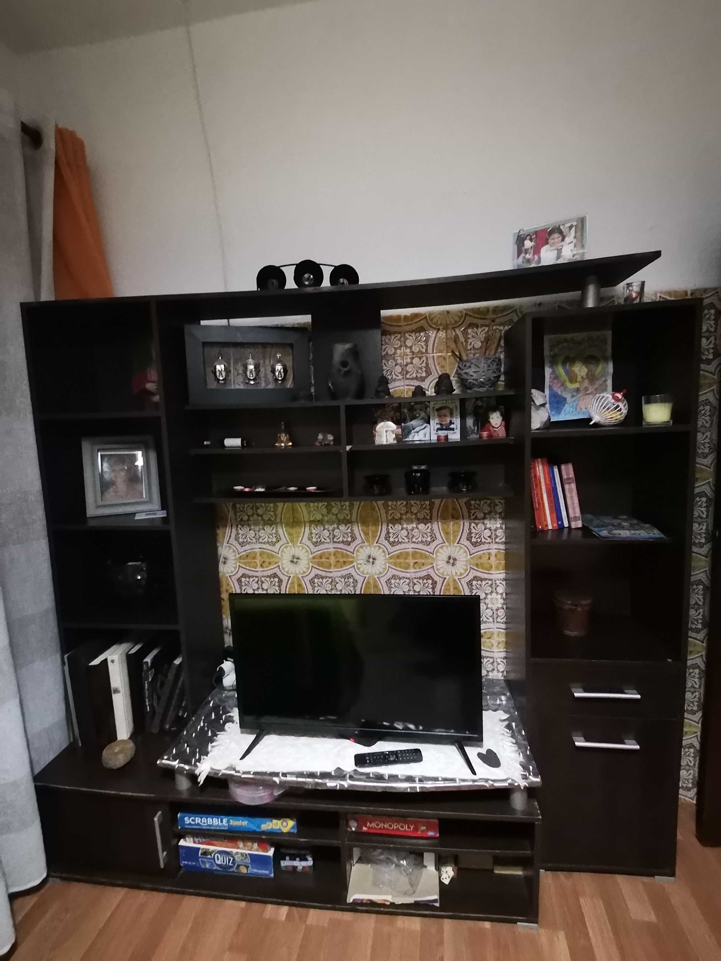 Móvel de sala com desgaste