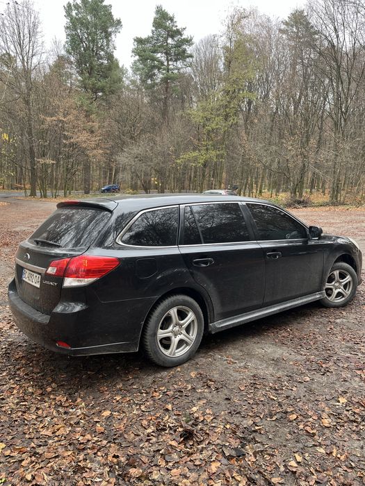 Subaru Legasy універсал 2.0 бензин 2010