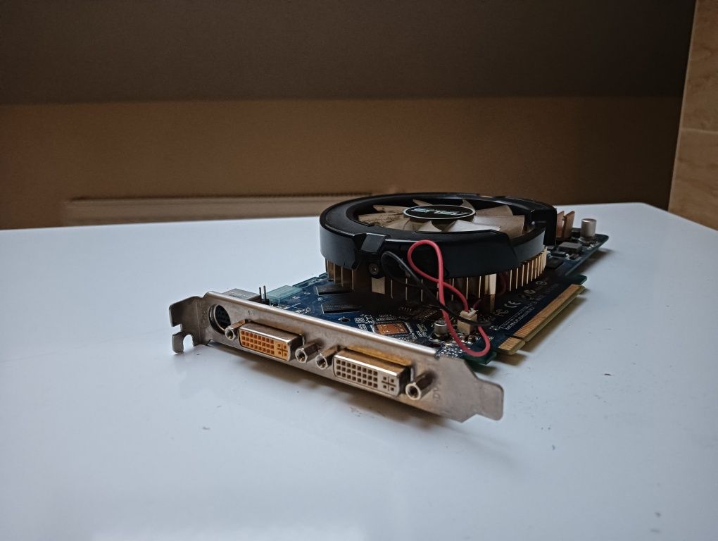 Nvidia 9600 GT Asus