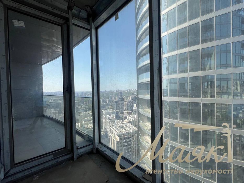 Продажа видовой 1-ой комнатной квартиры, 63 м3 в ЖК Taryan Towers