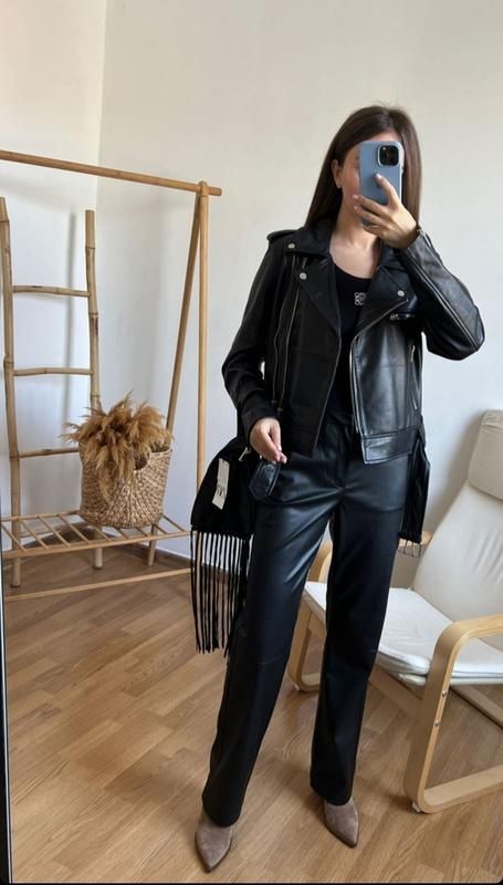 Zara оригинал косуха натуральная кожа

Размер XS, S - В НАЛИЧИИ в Киев