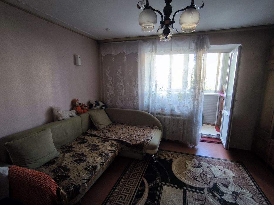 Продам 3 Грушевського