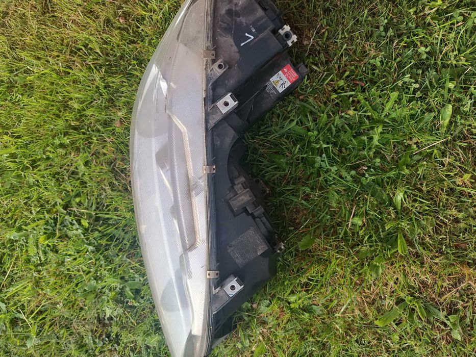 Reflektor Lampa mazda 6 GY xenon 2005 r