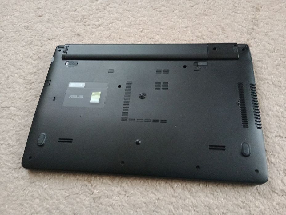 Laptop Asus 501A/ stan bdb/ 16cali /nowa bateria/ladowarka