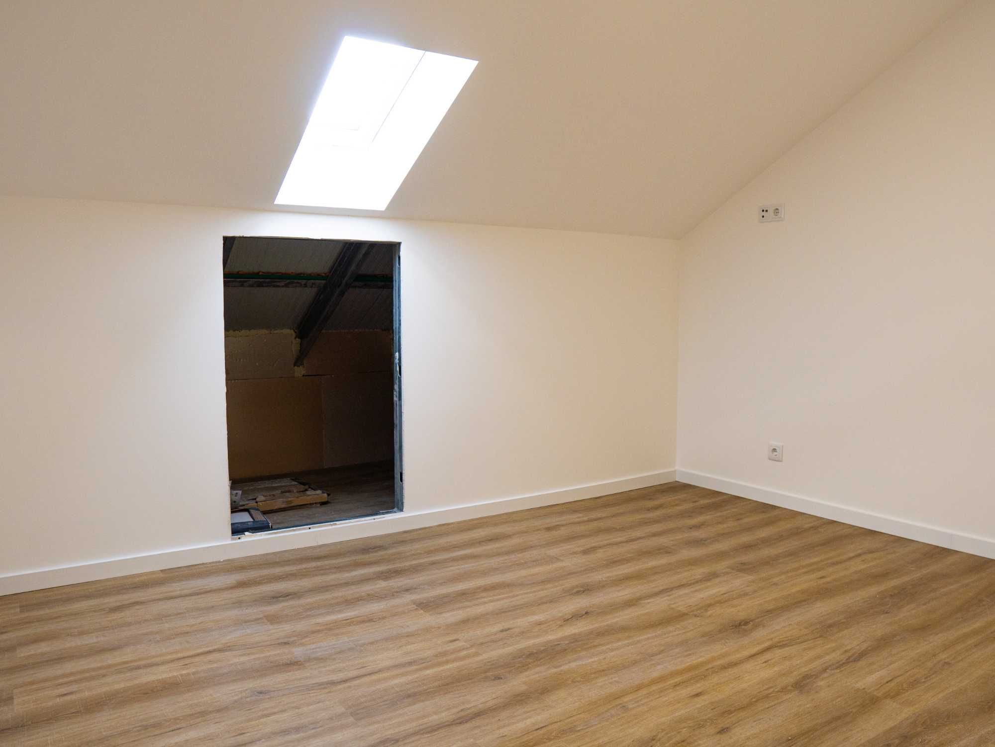 Moradia totalmente remodelada em Casainhos, Loures