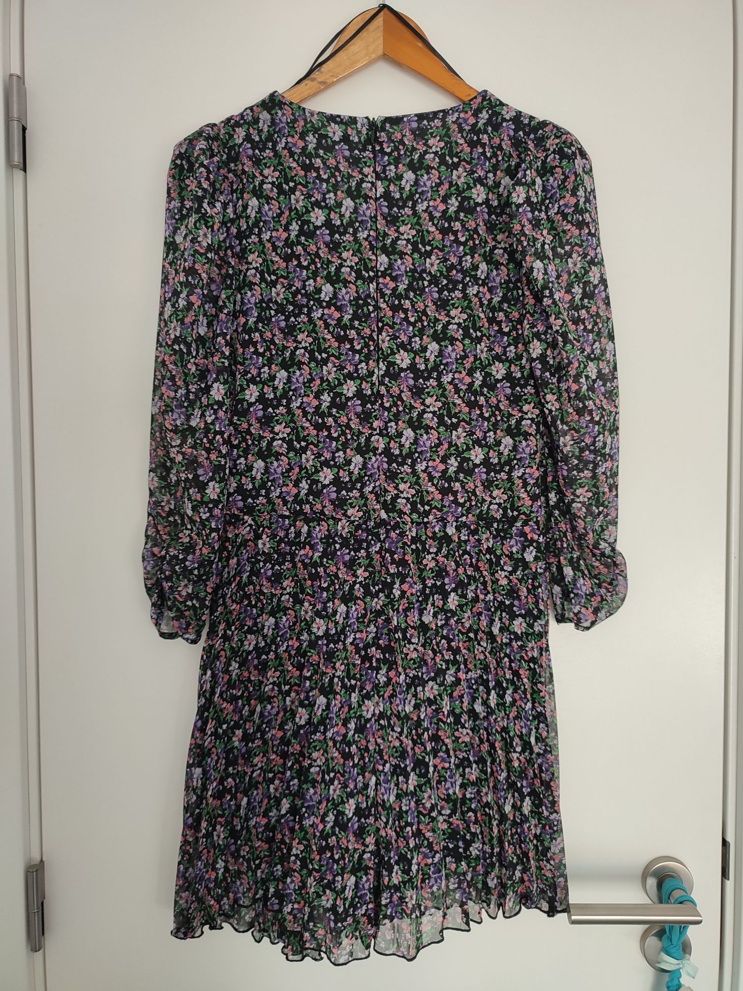 Vestido florido Zara